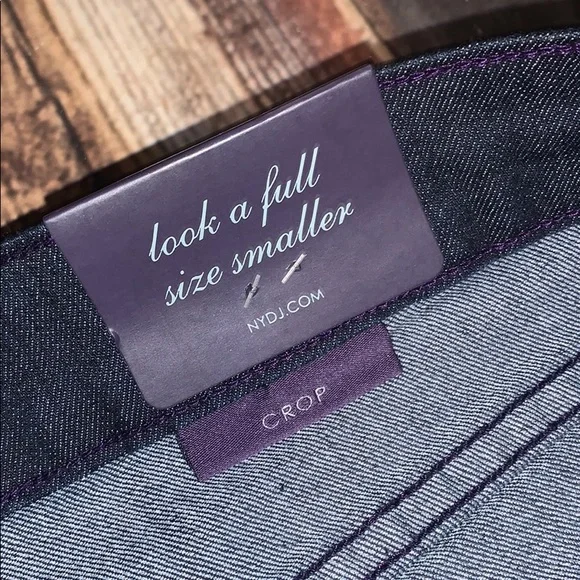 NYDJ Devin Crop Jeans Size 22W NWT - Picture 9 of 11